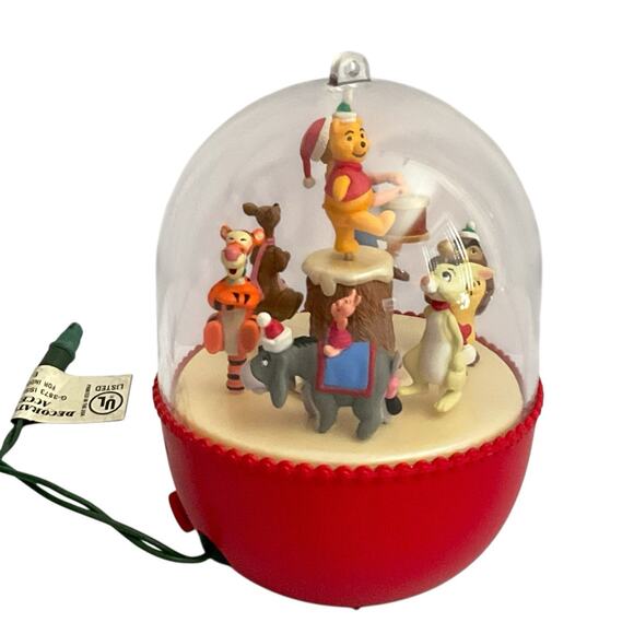 Winnie the Pooh Hallmark Keepsake Ornament 1994 Parade Magic Motion Music TESTED - Picture 3 of 16